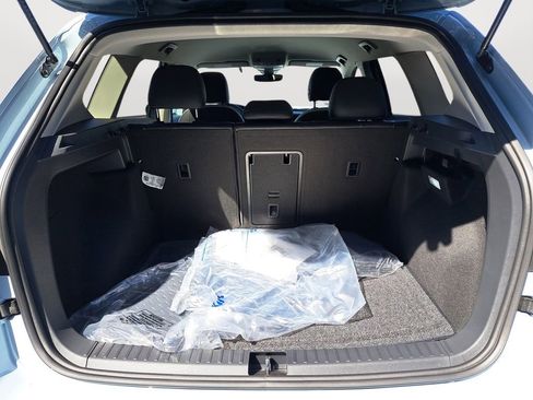 New 2025 Volkswagen Taos SE image 29