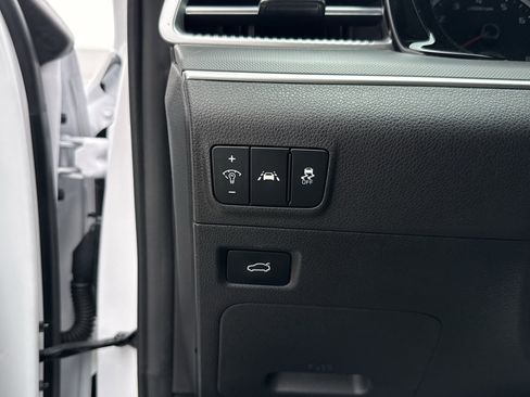 Used 2022 Kia K5 LXS image 11