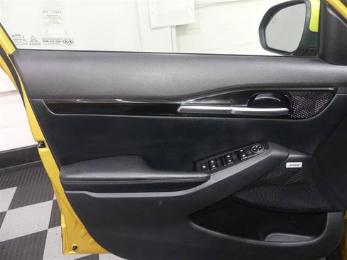 Used 2021 Kia Seltos SX w/ SX Sunroof Package AWD/4WD image 18