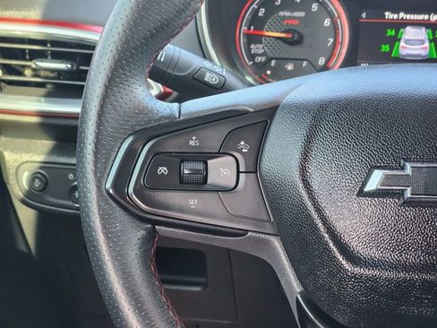 Used 2021 Chevrolet TrailBlazer RS w/ Sun and Liftgate Package FWD image 28