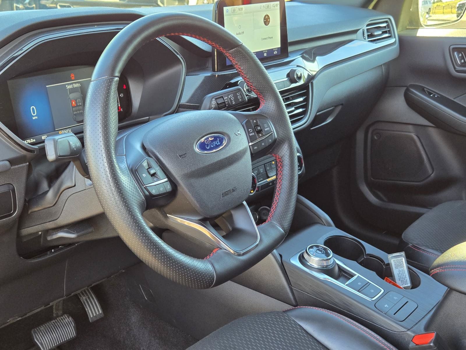 Used 2025 Ford Escape ST-Line Select AWD/4WD image 17