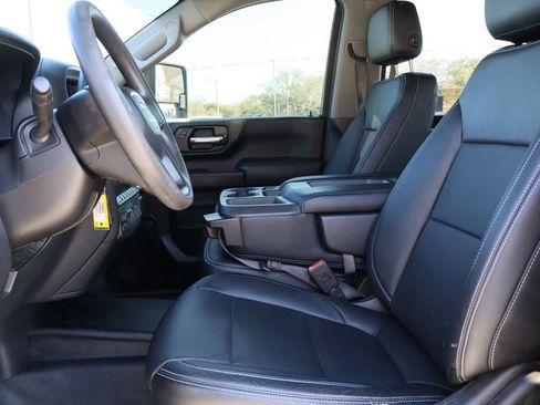 Used 2020 GMC Sierra 2500 4x4 Crew Cab w/ Gooseneck/5TH Wheel Package image 19