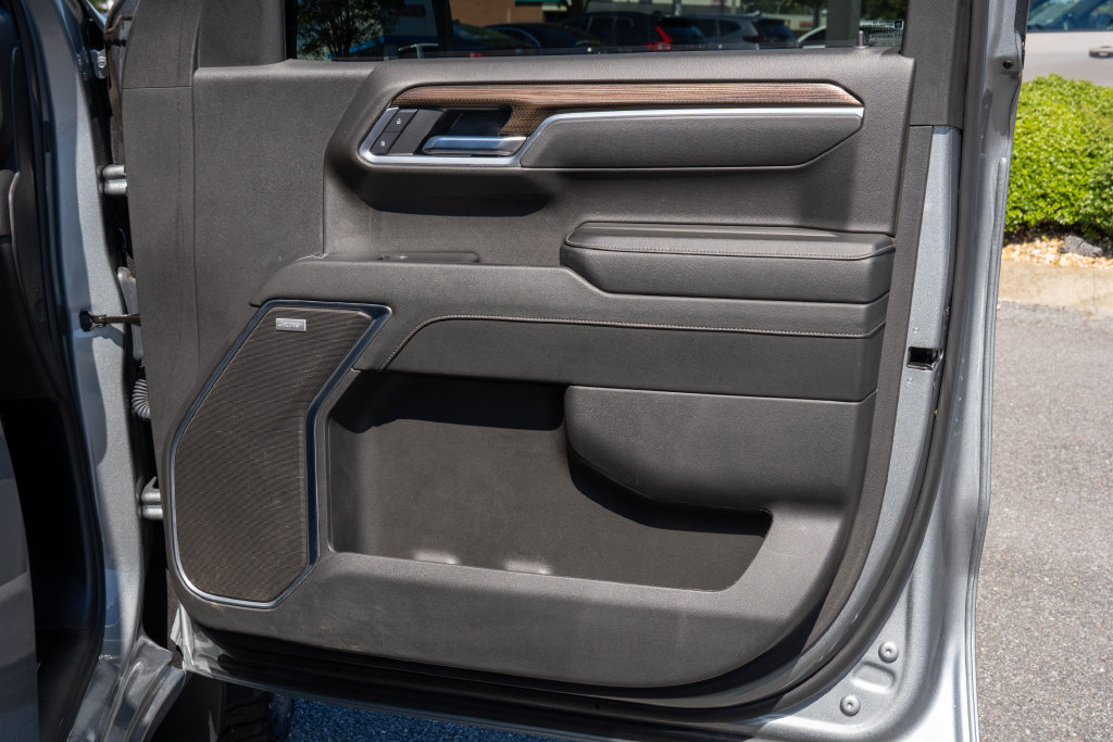 Used 2025 Chevrolet Silverado 1500 RST w/ Convenience Package II AWD/4WD image 11