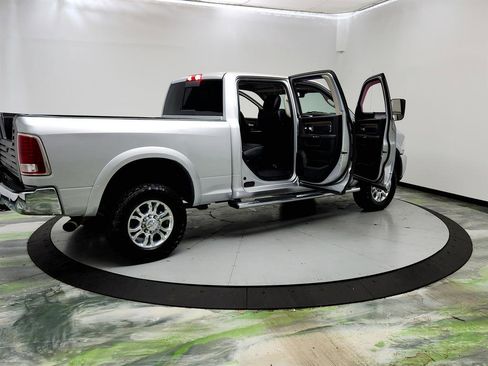 Used 2018 RAM 2500 Laramie AWD/4WD image 11