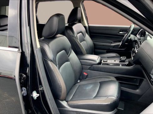 Used 2023 Nissan Pathfinder SL image 20