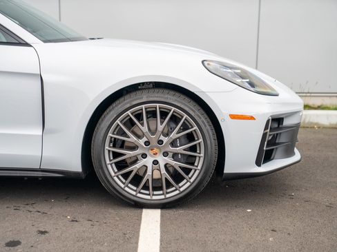 New 2026 Porsche Panamera 4 image 9