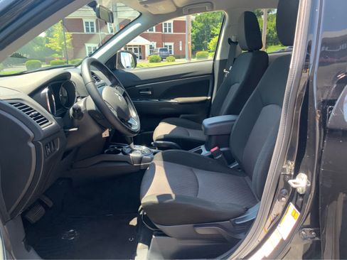 Used 2017 Mitsubishi Outlander Sport ES AWD/4WD image 11
