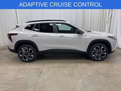 New 2026 Chevrolet Trax RS w/ Driver Confidence Package FWD image 2