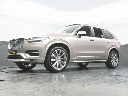 Used 2023 Volvo XC90 B6 Plus image 54