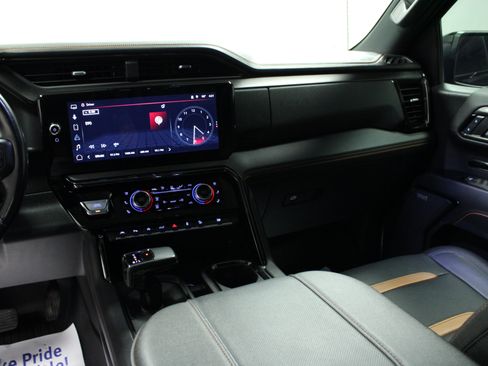 Used 2023 GMC Sierra 1500 AT4 w/ AT4 Premium Package AWD/4WD image 19