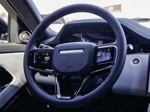 New 2026 Land Rover Range Rover Evoque S image 15