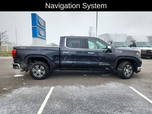 Used 2025 GMC Sierra 1500 SLT image 10