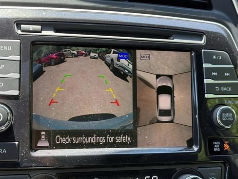 Used 2022 Nissan Maxima SR w/ Sport Mat Group FWD image 29