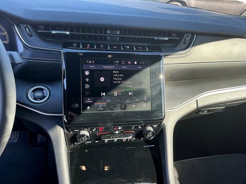 Used 2023 Jeep Grand Cherokee L Altitude image 16