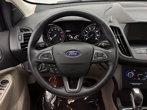 Used 2019 Ford Escape SEL image 26