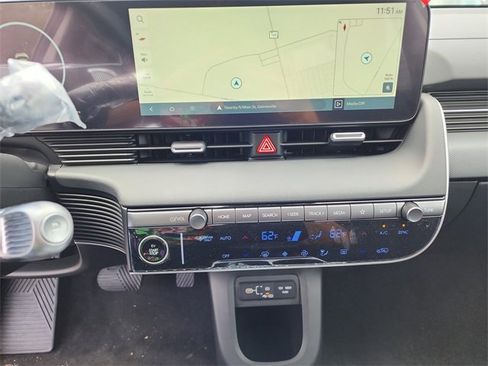 New 2025 Hyundai Ioniq 5 SE image 19