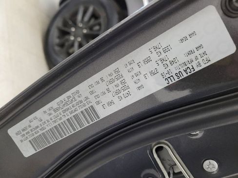 Used 2017 Dodge Journey SXT w/ Premium Group image 33