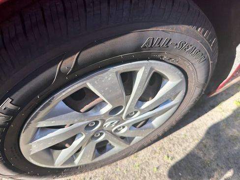 Used 2017 Hyundai Elantra SE FWD image 11