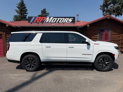 Used 2021 Chevrolet Suburban Z71 w/ Z71 Off-Road Package AWD/4WD image 25