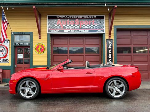 Used 2011 Chevrolet Camaro SS w/ RS Package RWD image 15
