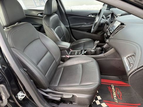 Used 2017 Chevrolet Cruze Premier image 27