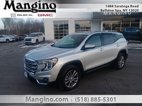 Certified 2022 GMC Terrain SLT w/ Infotainment Package II image 1