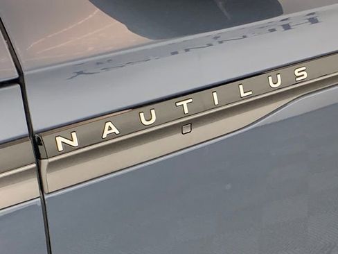 Used 2025 Lincoln Nautilus Premier w/ Equipment Group 102A image 13