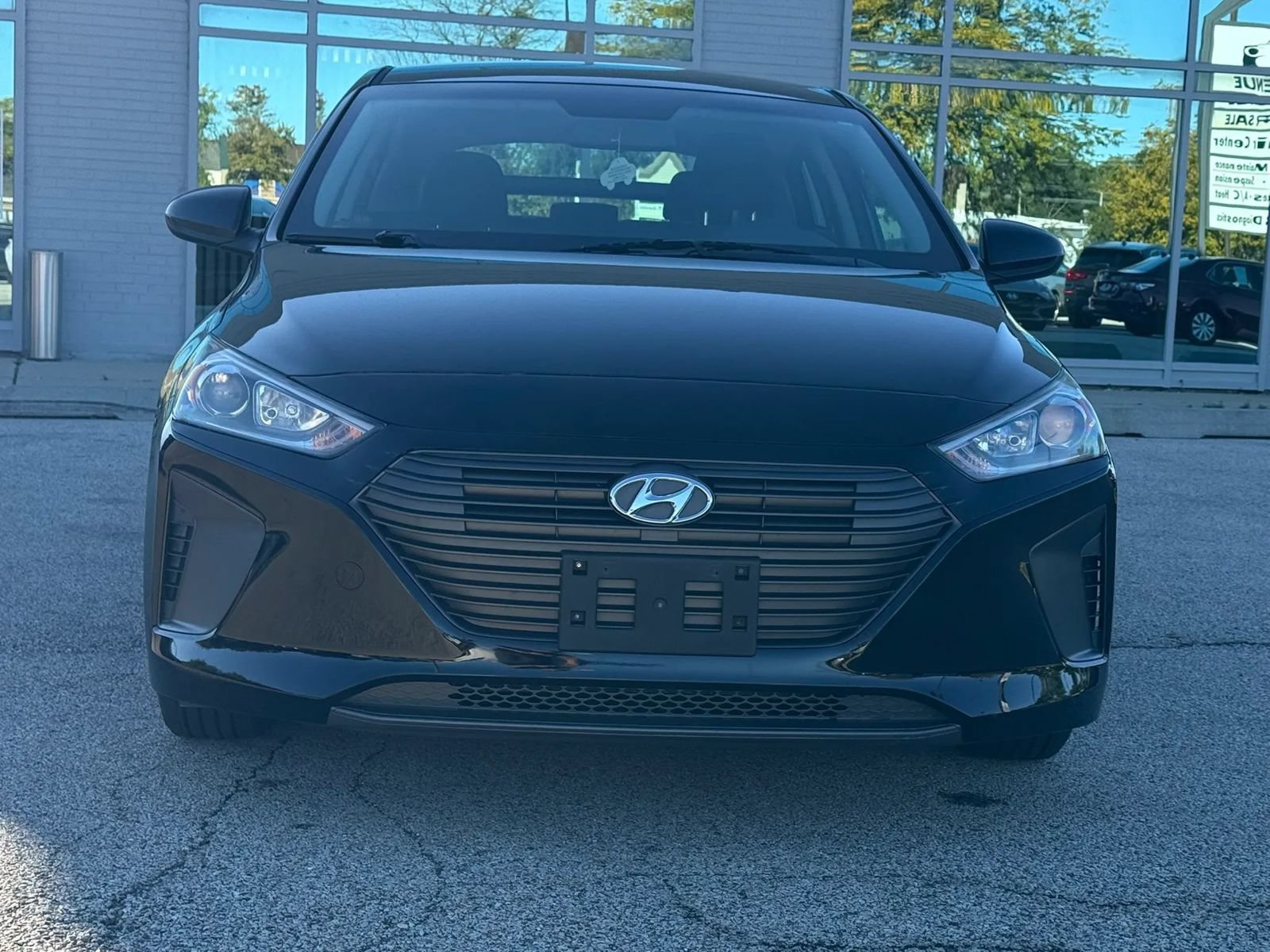Used 2018 Hyundai Ioniq Blue FWD image 2