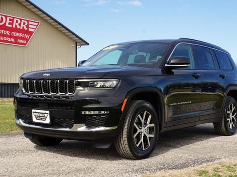 Used 2024 Jeep Grand Cherokee L Limited w/ Luxury Tech Group II image 2