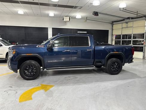 Used 2021 GMC Sierra 3500 Denali w/ Denali Ultimate Package AWD/4WD image 5