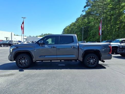 Used 2023 Toyota Tundra Platinum RWD image 3