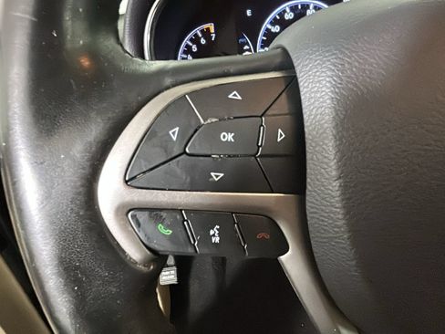 Used 2020 Jeep Grand Cherokee Limited AWD/4WD image 17
