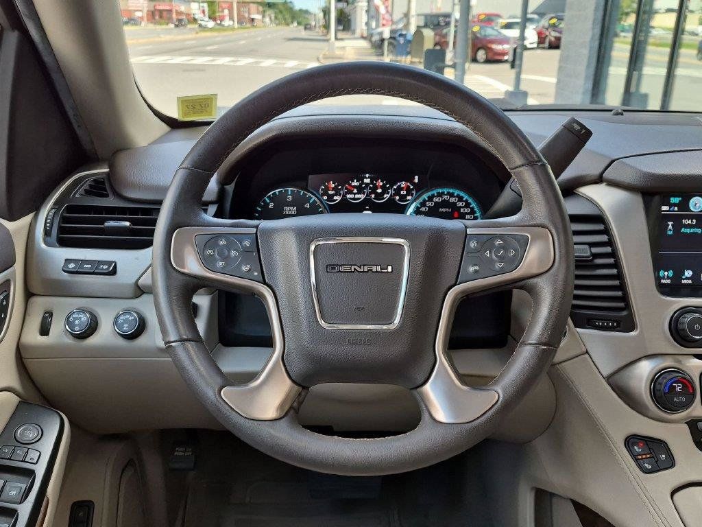 Used 2018 GMC Yukon Denali w/ Open Road Package AWD/4WD image 18