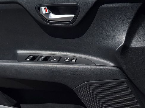 Used 2019 Kia Rio S FWD image 9