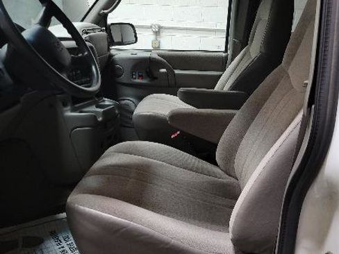 Used 2014 Chevrolet Express 4500 Extended image 56