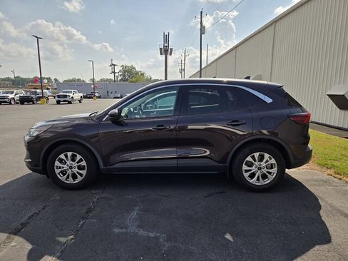 Used 2023 Ford Escape Active w/ Tech Pack #2 FWD image 3