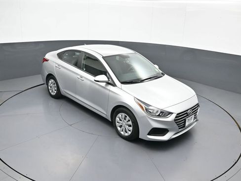 Certified 2021 Hyundai Accent SE FWD image 35