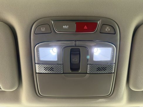 Used 2025 Kia Telluride S image 24