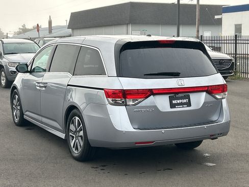Used 2016 Honda Odyssey Touring Elite image 6