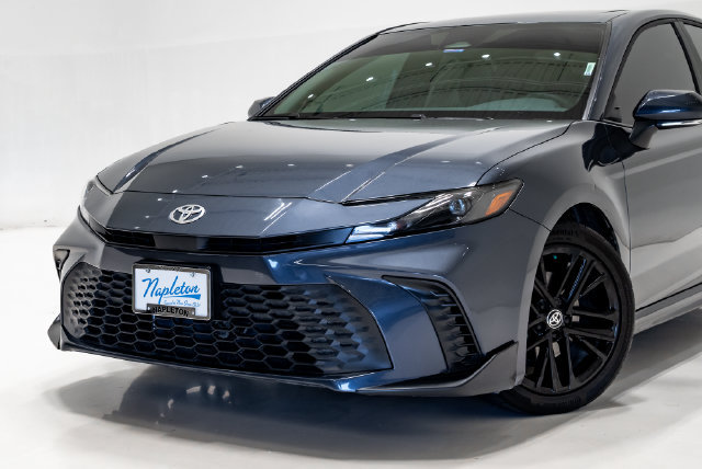 Used 2026 Toyota Camry SE w/ Multimedia Upgrade Package FWD image 2