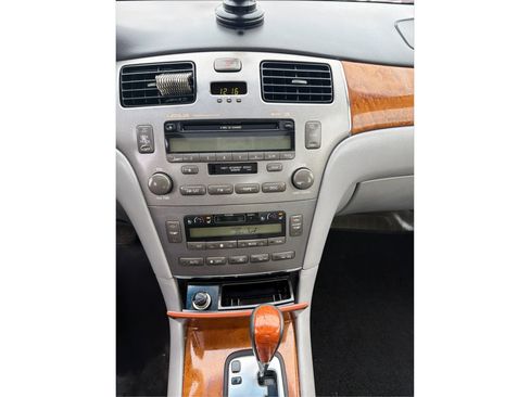 Used 2005 Lexus ES 330 image 16