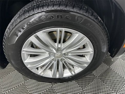 Used 2022 Mitsubishi Outlander ES image 12