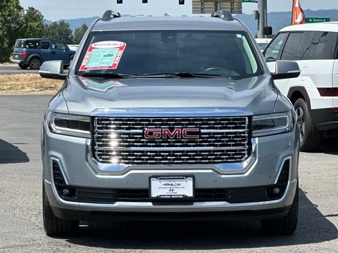 Used 2023 GMC Acadia Denali FWD image 9