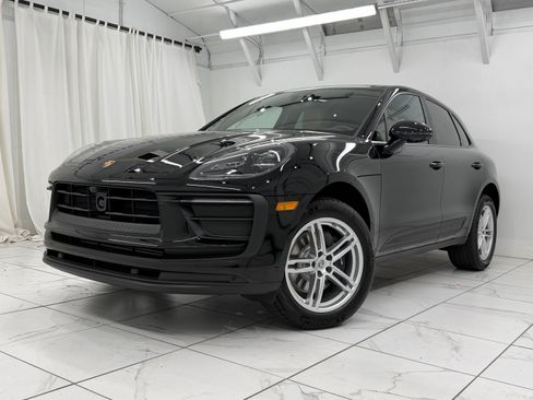 New 2026 Porsche Macan image 7