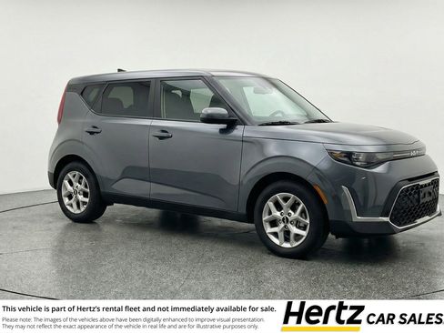 Used 2025 Kia Soul LX w/ LX Technology Package FWD image 1