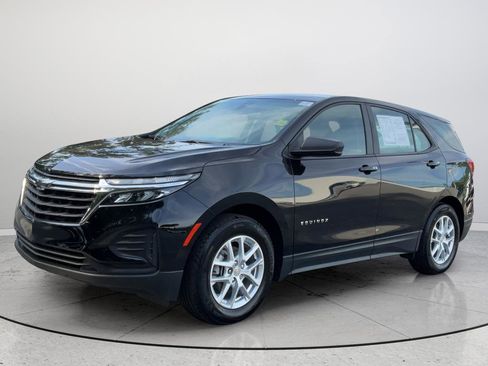 Used 2024 Chevrolet Equinox LS w/ Driver Confidence II Package FWD image 5