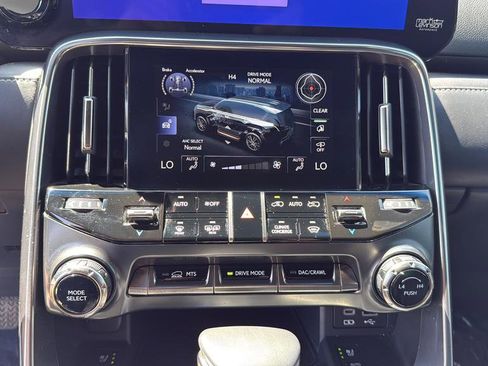 Used 2023 Lexus LX 600 4WD w/ Appearance Package image 31