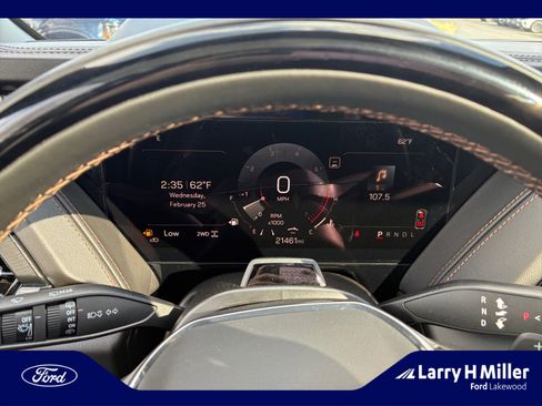 Used 2025 GMC Yukon XL AT4 image 10