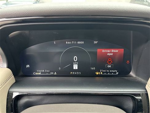 Certified 2022 Lincoln Nautilus Reserve image 20