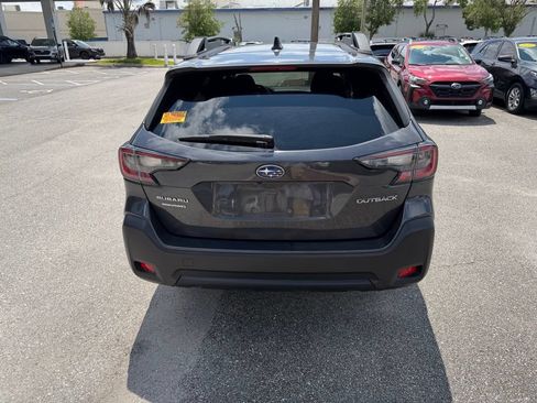 Used 2024 Subaru Outback Premium AWD/4WD image 6